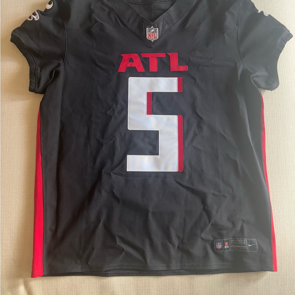 Signed Atlanta Falcons Jersey